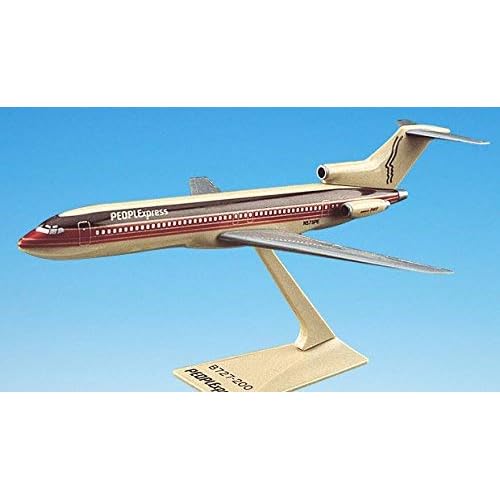 Delta Shuttle Boeing 727-200 Airplane Miniature Model Plastic Snap Fit 97-00 